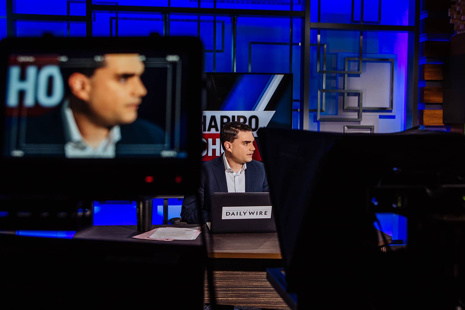 Internal Divisions Emerge Within the 'Maga Right' Over Anti-Semitism