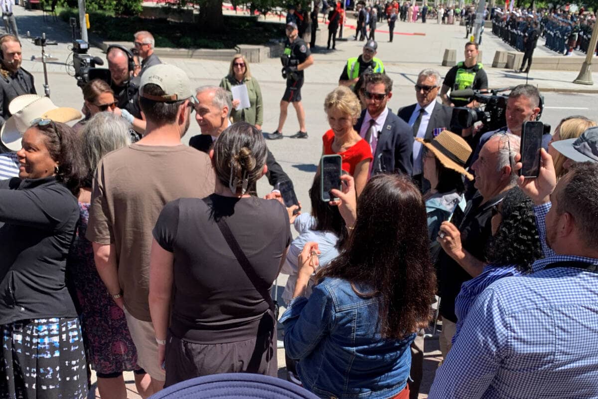 'I love Vernon': Prime Minister tells visiting family