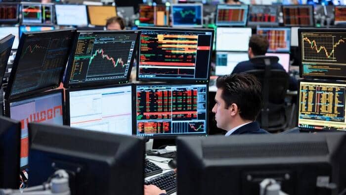 Markets Mixed as Tech Rallies and Energy Drops Following Iran-US Diplomatic Progress