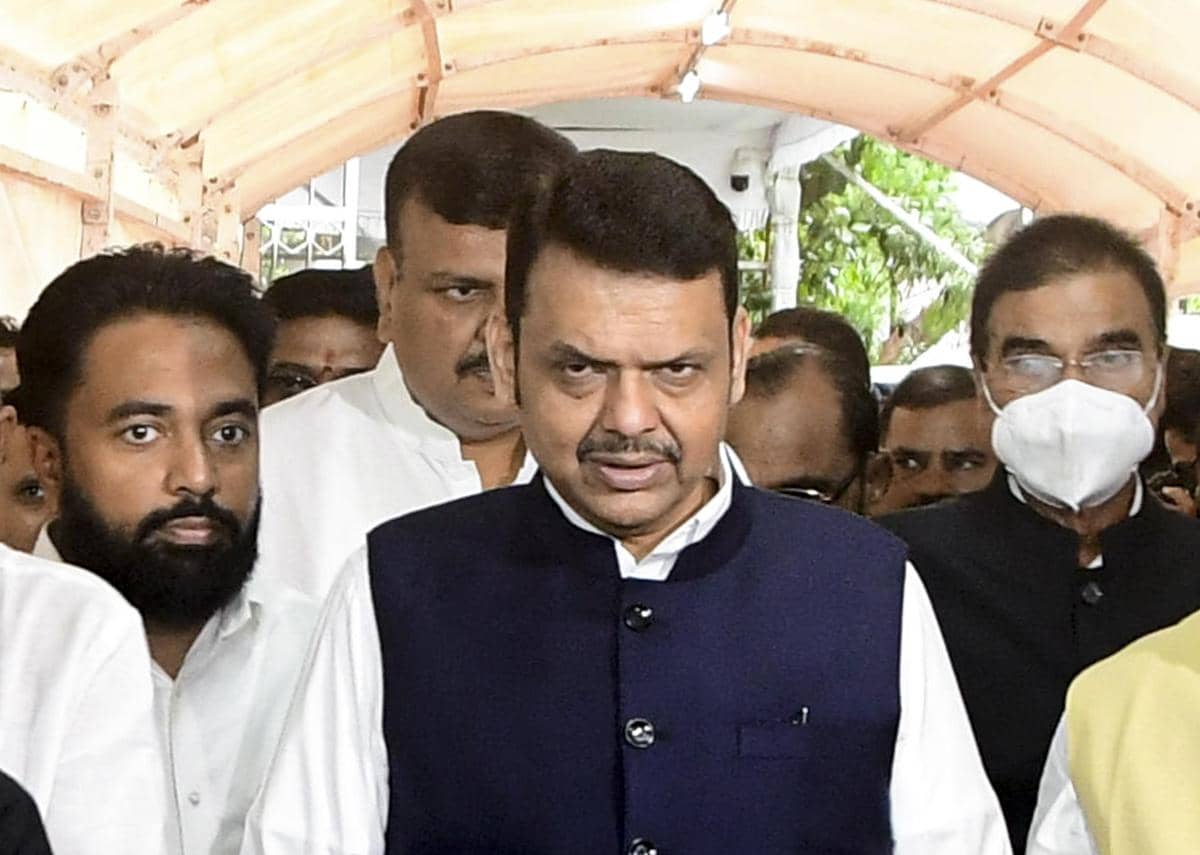 Fadnavis Dismisses Political Speculation, Affirms Support for BJP Leadership