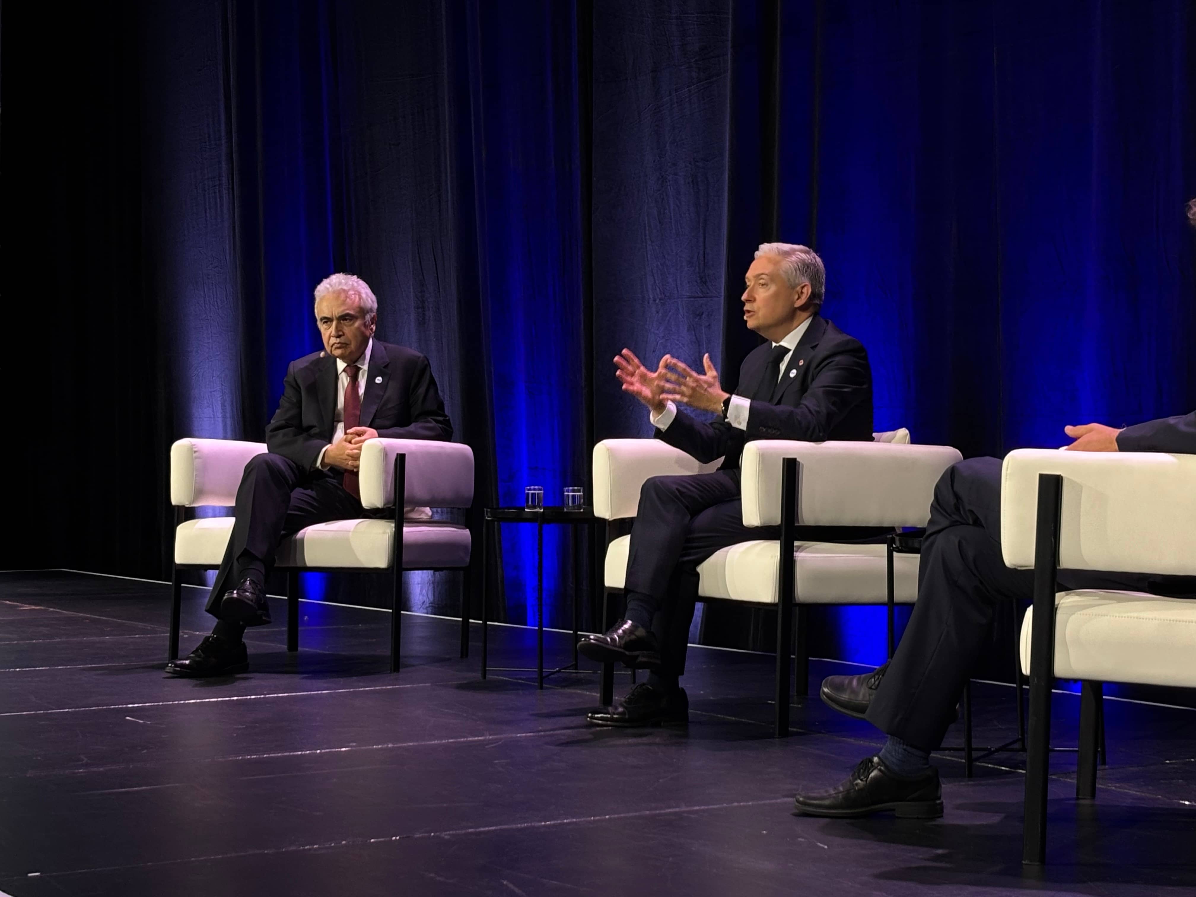 Champagne Says Canada Balances Fossil Fuel Expansion With Clean Economy Growth