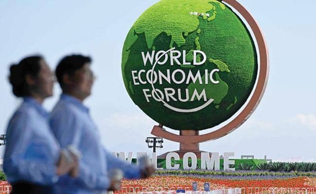 Chinese Premier Warns of AI Control Risks at Summer Davos