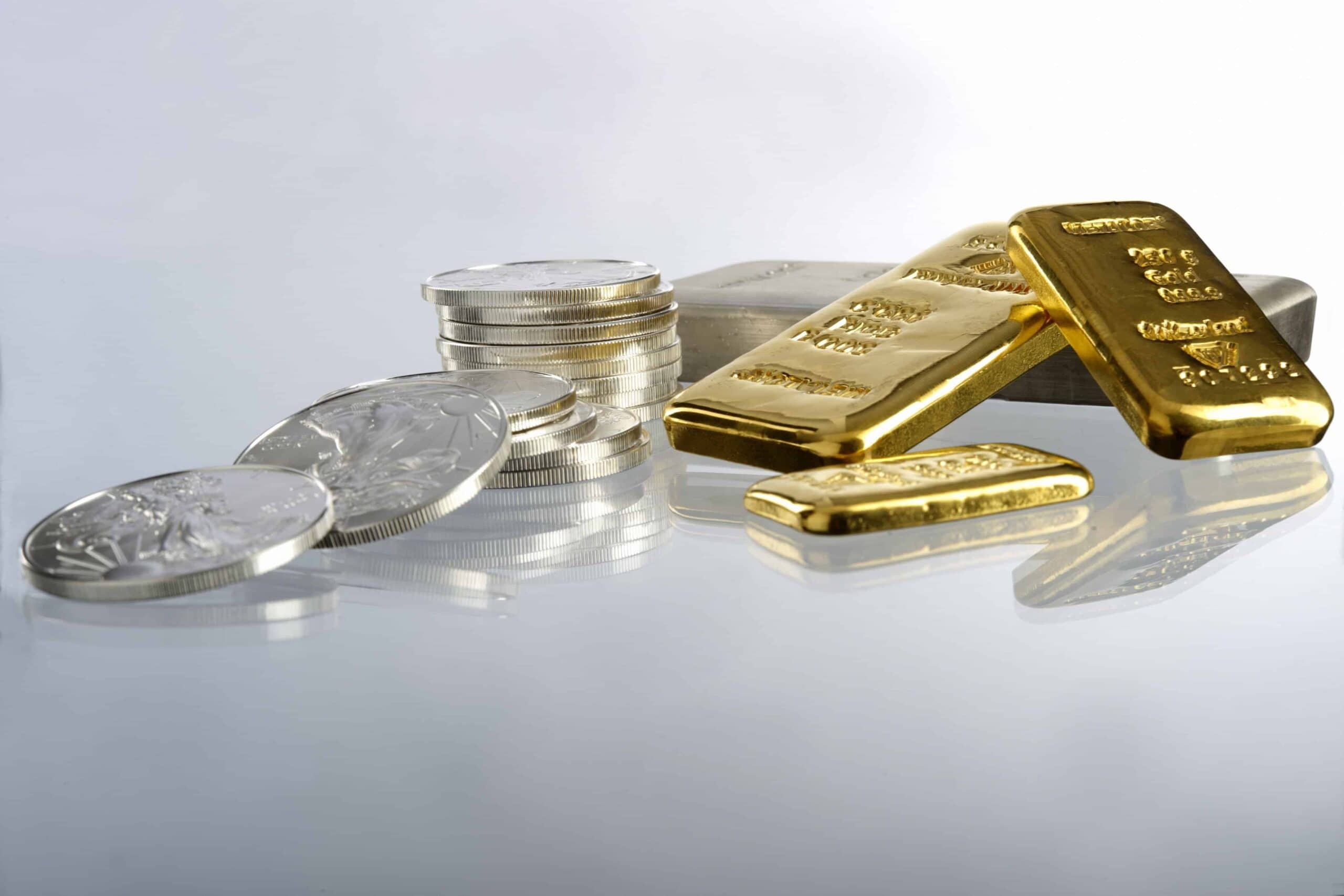 Gold Slips, Silver Steadies as Strong Dollar Bites