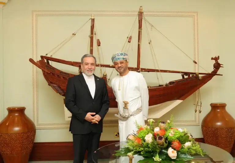 Iran and Oman Intensify Coordination on Strait of Hormuz Management