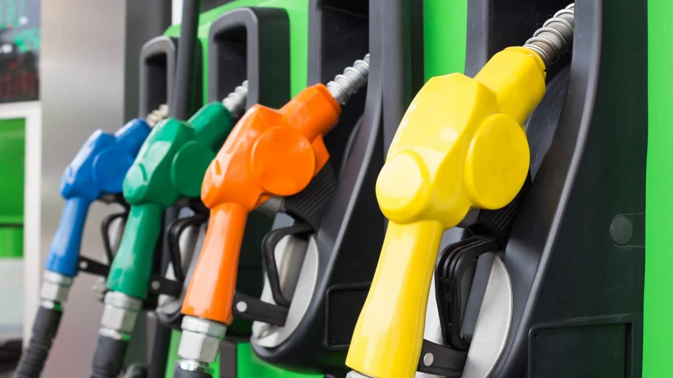 Five Shares Likely To Gain As American Fuel Costs Rise
