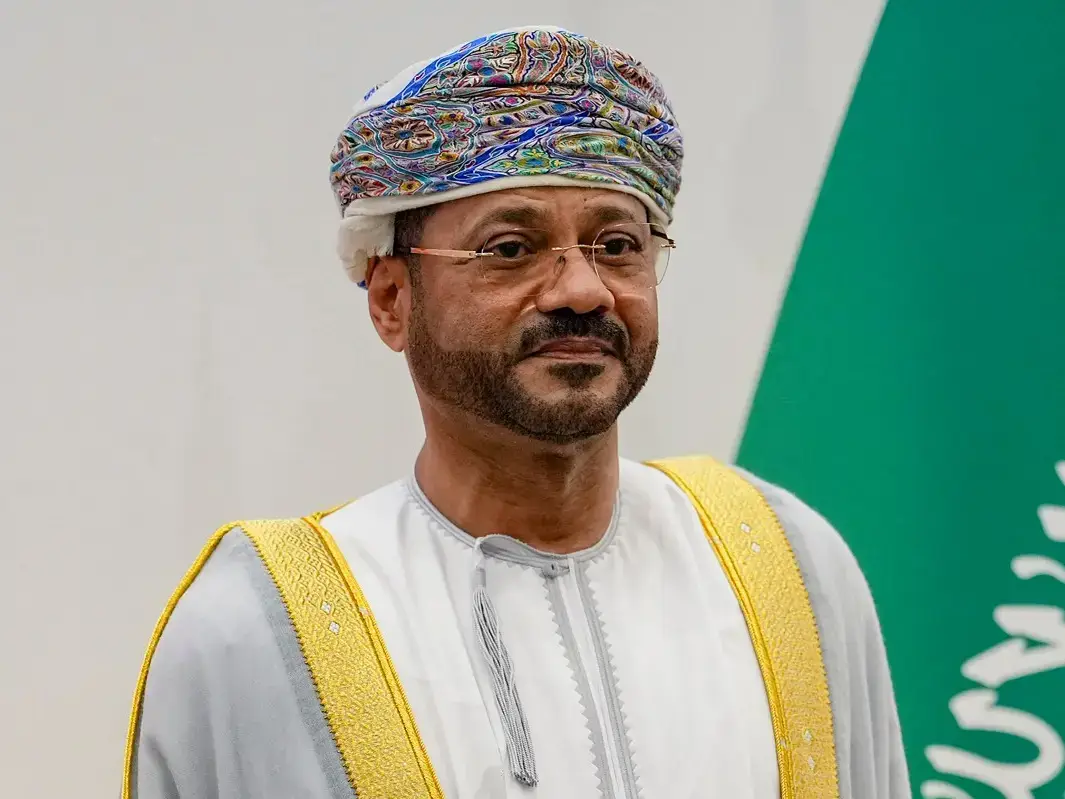 Oman Foreign Minister Rejects 'Containing Iran' as Pretext for Gulf Militarization