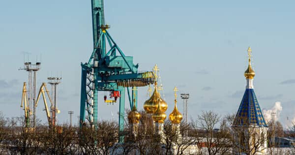 Russia Faces Economic Hardship Amidst Global Political Pressures