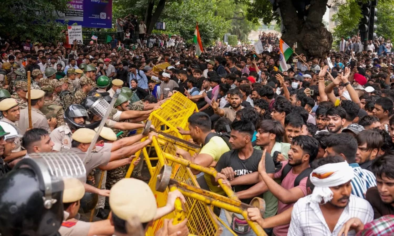 Delhi Police Blocks 400 Pakistan-linked Social Media Handles Over CJP Protest Misinformation Campaign