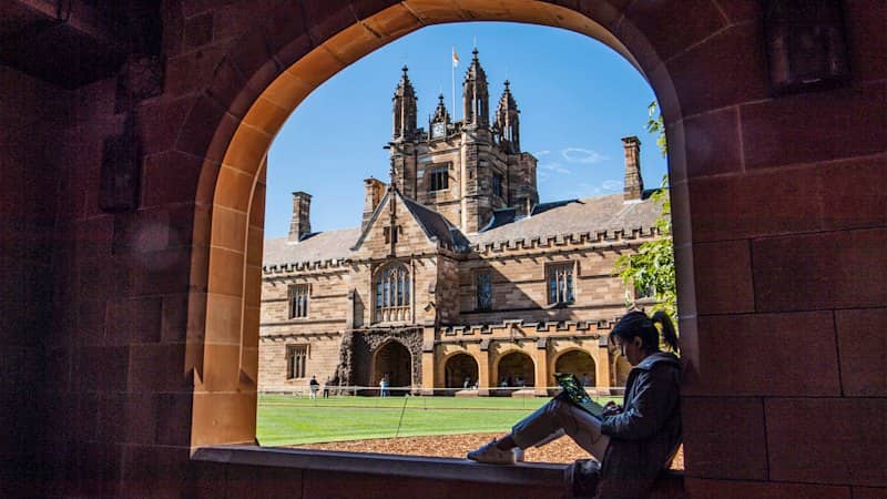 Ministers lack response for arts student challenges despite education levels