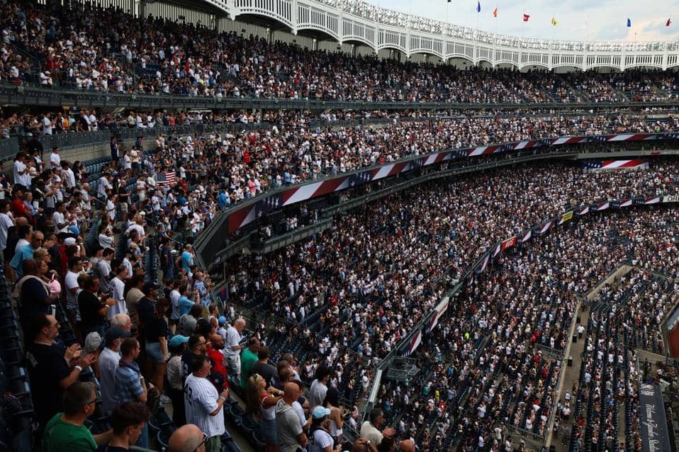 Yankees Seek $2.6B from Apollo Amid $8.5B Valuation