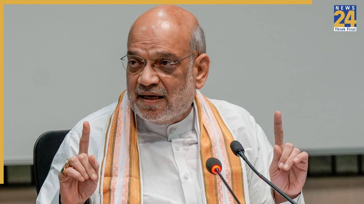Amit Shah Accuses Congress of Appeasement Politics in Vande Mataram Dispute