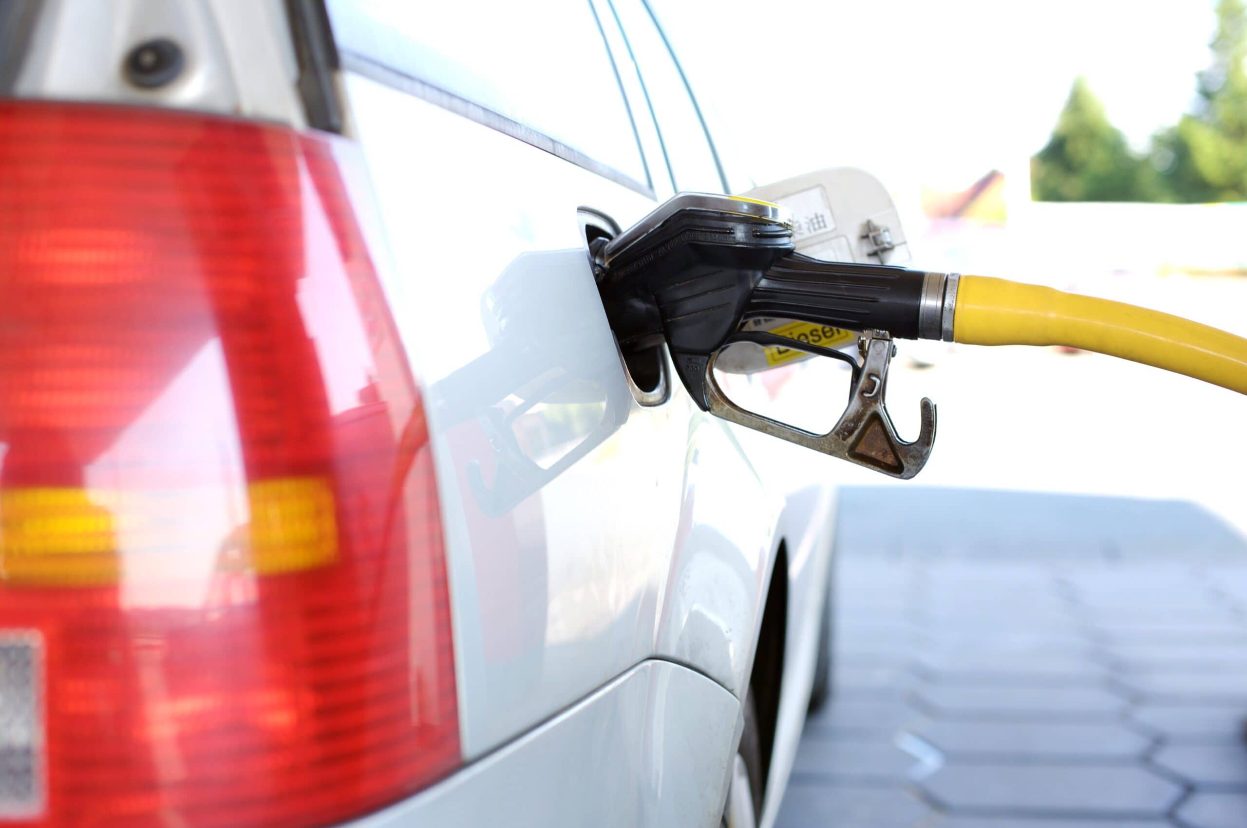 UW Professors Argue Energy Crises Reflect Deeper Societal Dependence on Fossil Fuels