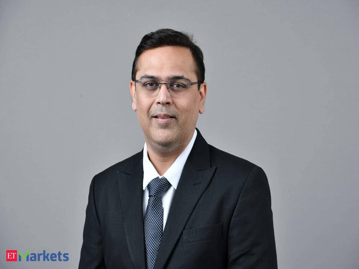 Devang Shah Identifies Top Fixed-Income Opportunities Beyond Boring Bonds