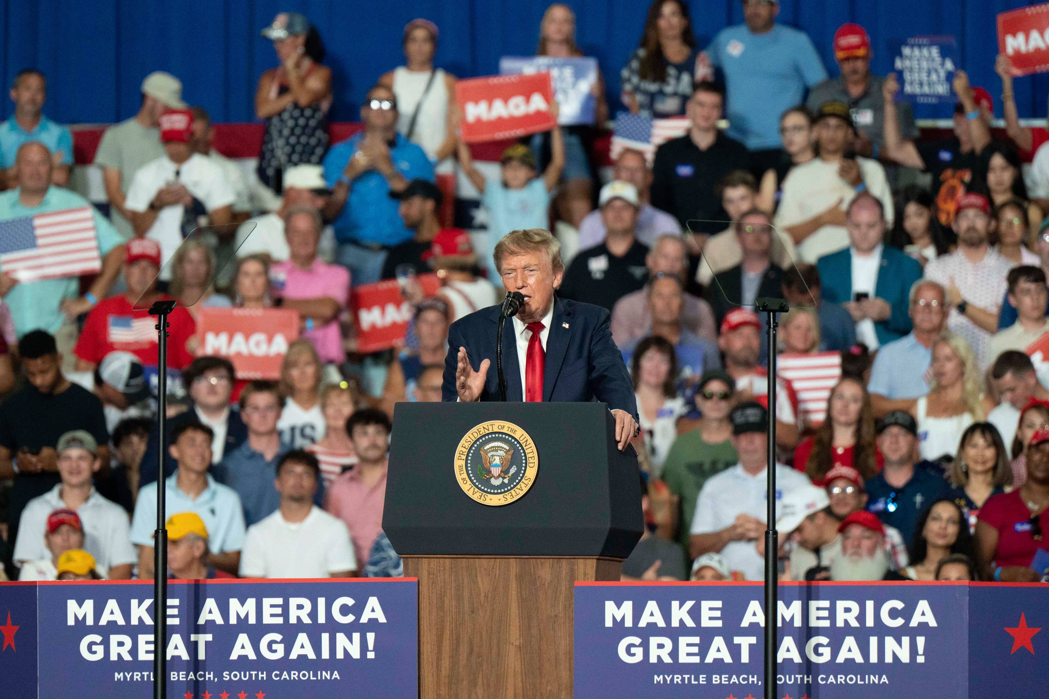 Trump Urges Midterm Turnout With 'Pretend I'm on the Ballot' Pitch Amid Iran Stump Challenges