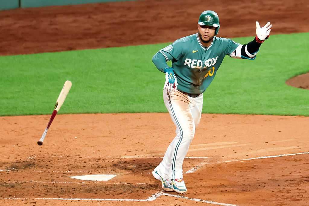 Contreras' Three-Run Homer Lifts Red Sox Past Giants 6-4 in Devers' Fenway Return