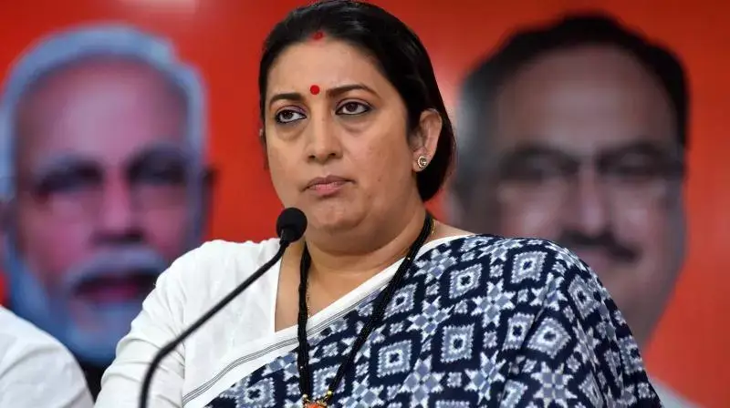 Irani Challenges Gandhi on Women’s Reservation and Anthem at Congress HQ
