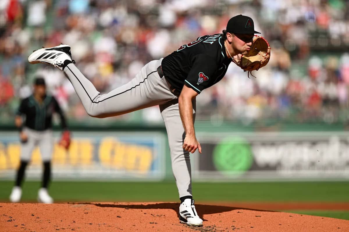 Cubs Defeat Diamondbacks 7-0 Amid Sign-Stealing Dispute