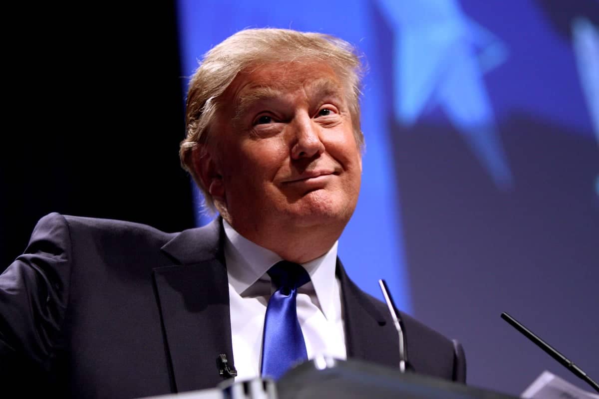 Trump's Venezuela Oil Deal Faces Legal Hurdles as Gas Prices Remain High