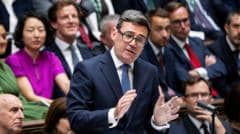 UK Borrowing Costs Climb as Burnham Focuses on Economy in Initial PMQs