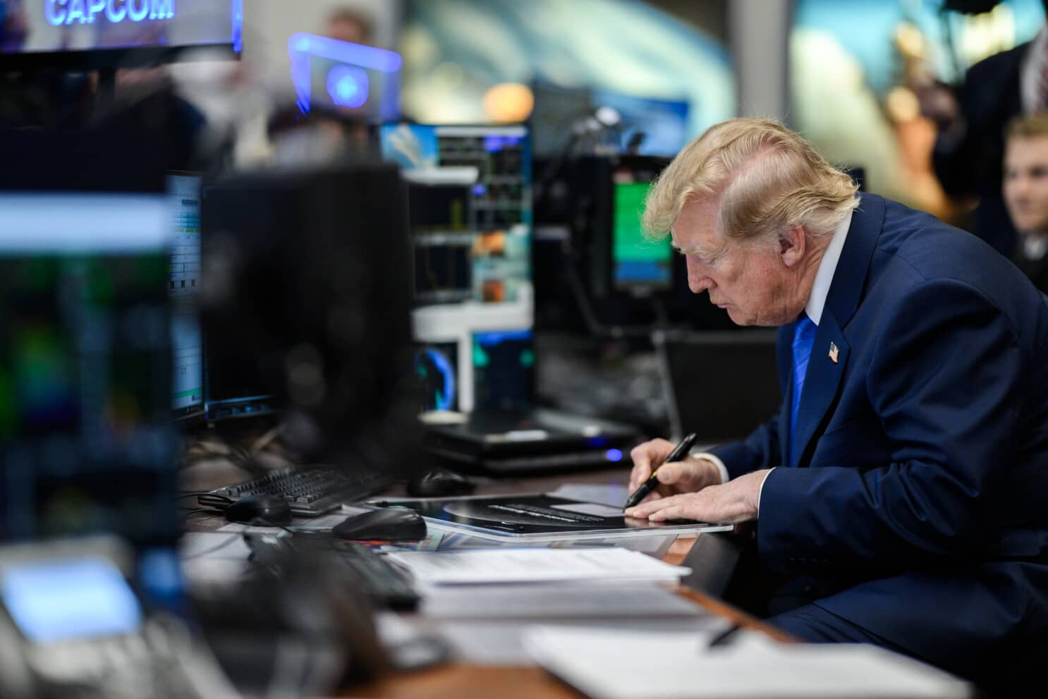 Trump Administration Increases Pressure on Iran Amid Pre-Election Dynamics