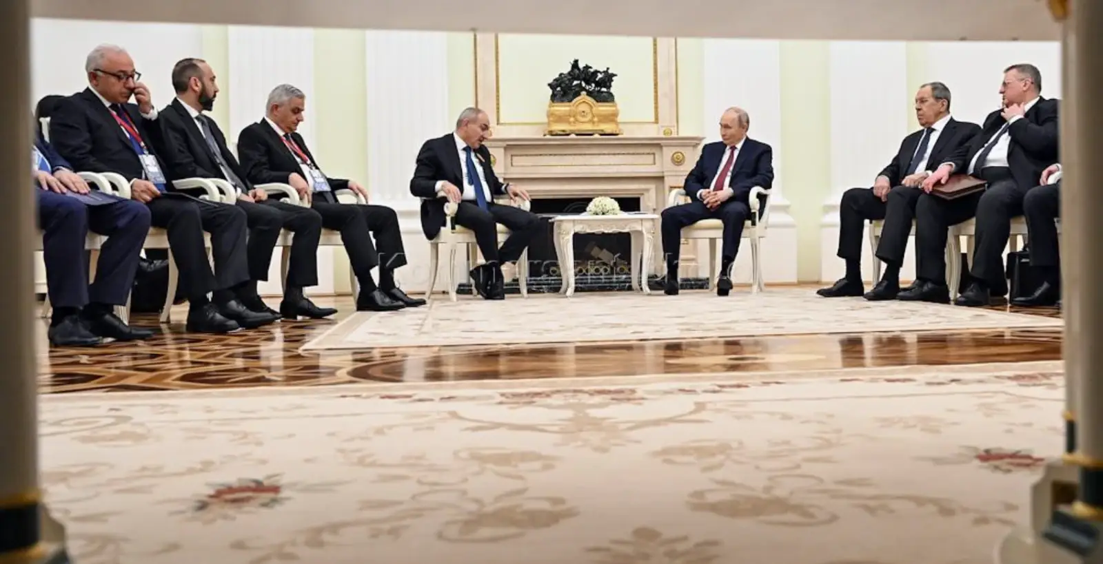 Armenia-Russia Tensions Grow as Pashinyan and Putin Meet