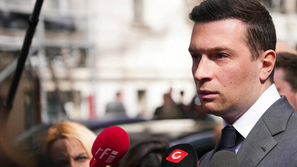 France and UK Far-Right Leaders Strengthen Populist Alliance at Birmingham Conference
