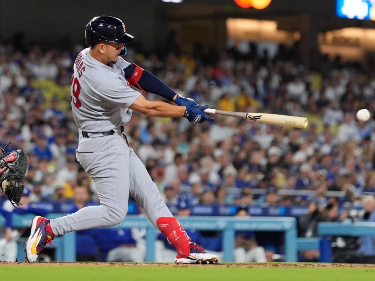 Hernández Hits Walk-Off Double to Lift Dodgers Past Cardinals