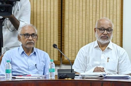 Kerala CPI(M) Delegates Challenge Draft Report on Electoral Defeat
