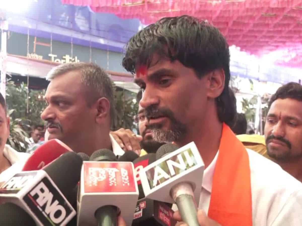 Mumbai Police Deny Maratha Activist Manoj Jarange Permission for Hunger Strike Amid Ganeshotsav Security Concerns