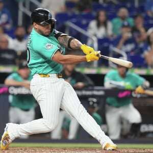 Ramirez's Walk-Off Homer Lifts Marlins Past Dodgers 6-4