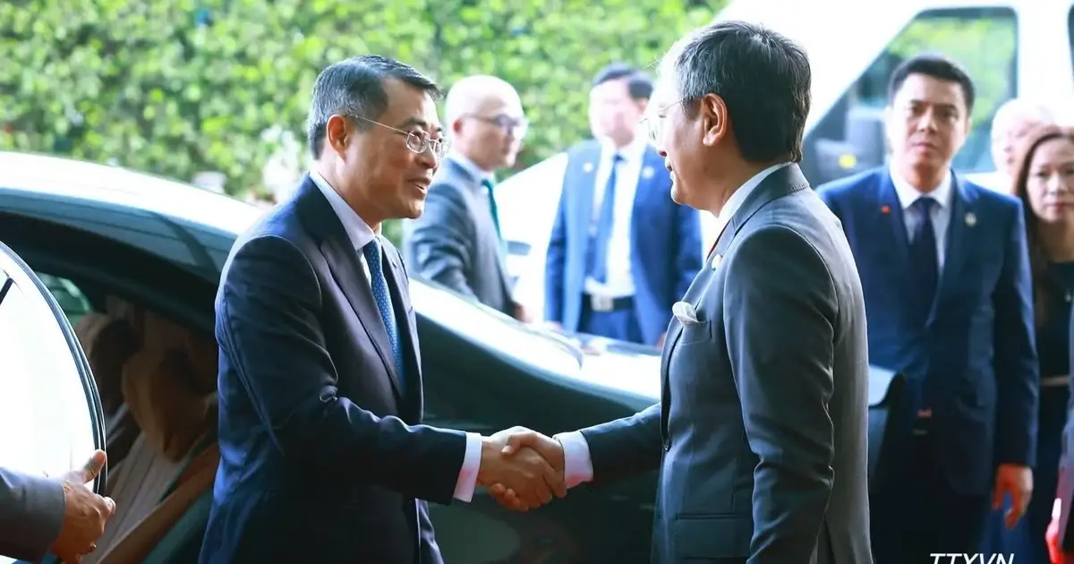 Vietnam PM Le Minh Hung Concludes India Visit, BRICS Summit