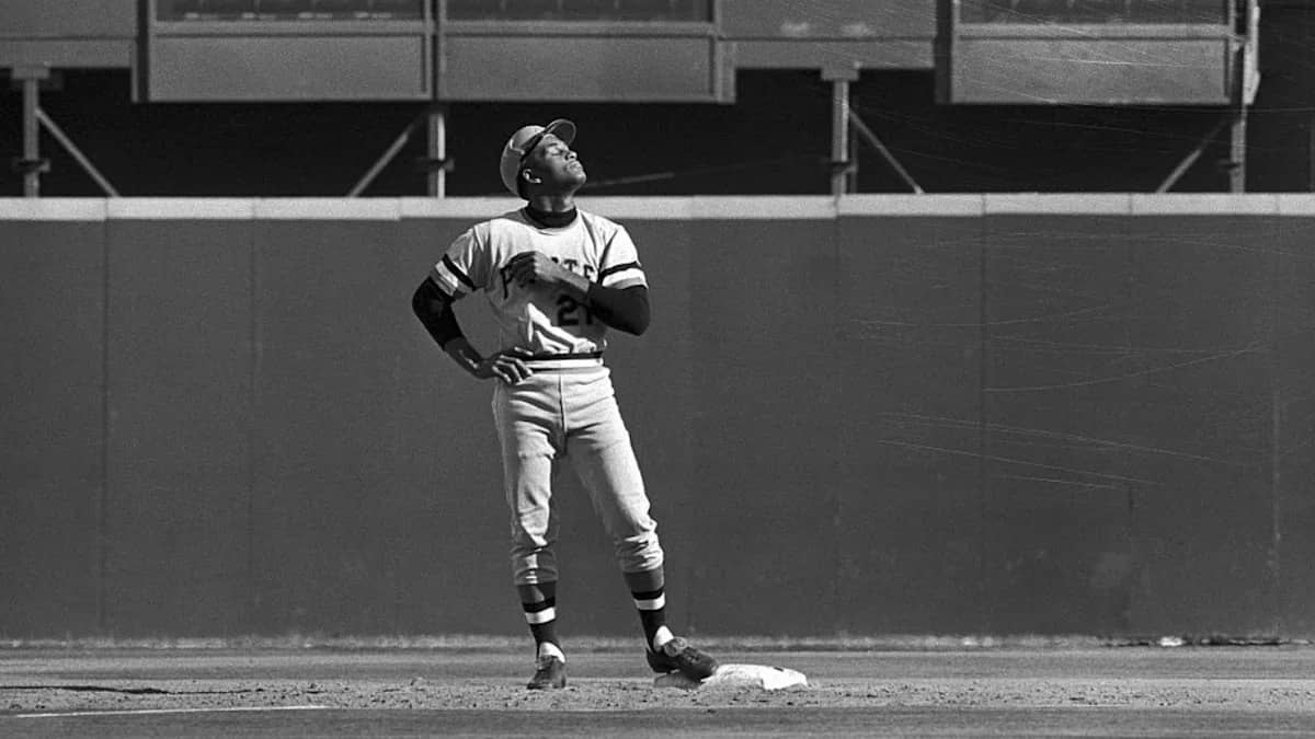 Pirates Announce Tribute to Wayne Gretzky for Clemente Day