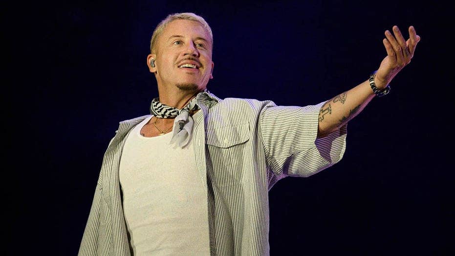 Kraft Ejects Macklemore From Ed Sheeran Concert Amid Gaza Protest