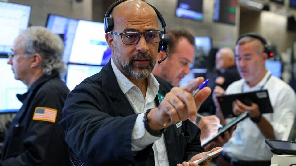 Investors Maintain Equity Positions Amid Rising Bond Yields and Oil Prices