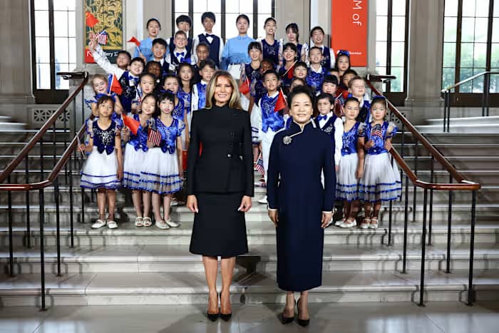 Trump and Peng Liyuan Tour Asian Art Museum During Diplomatic Visit