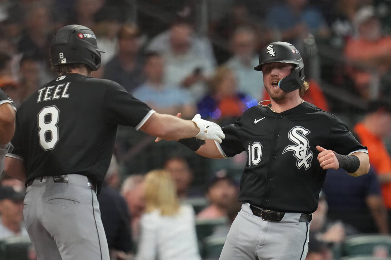 White Sox defeat Astros 6-3 in Game 1, putting Houston on verge of elimination