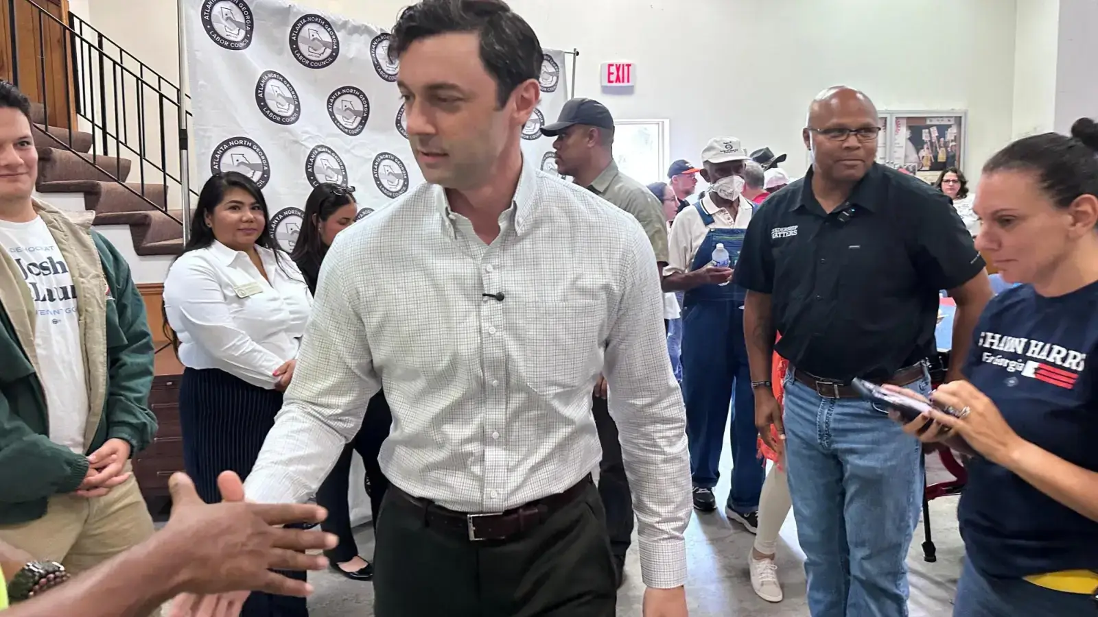 Ossoff and Collins Leverage Routine Duties for Campaign Appeal