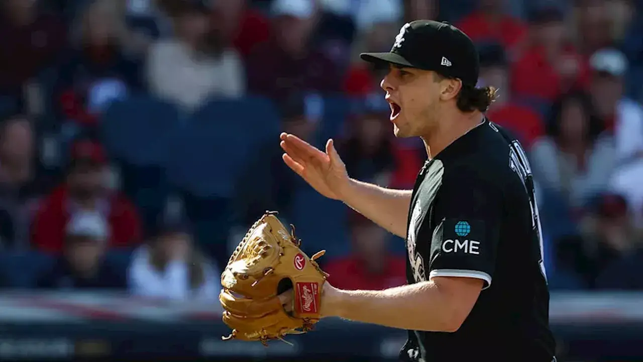 Bears Name QB Starter; White Sox Begin Playoffs