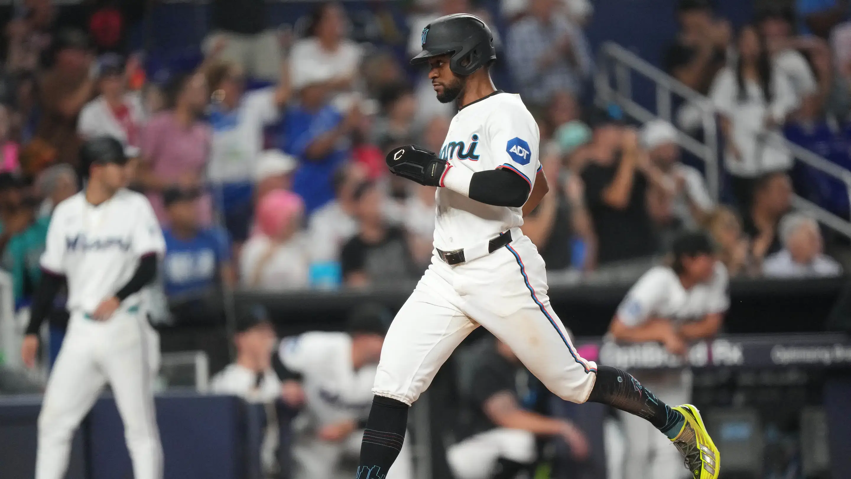 Otto Lopez Scores Run Against Braves at LoanDepot Park