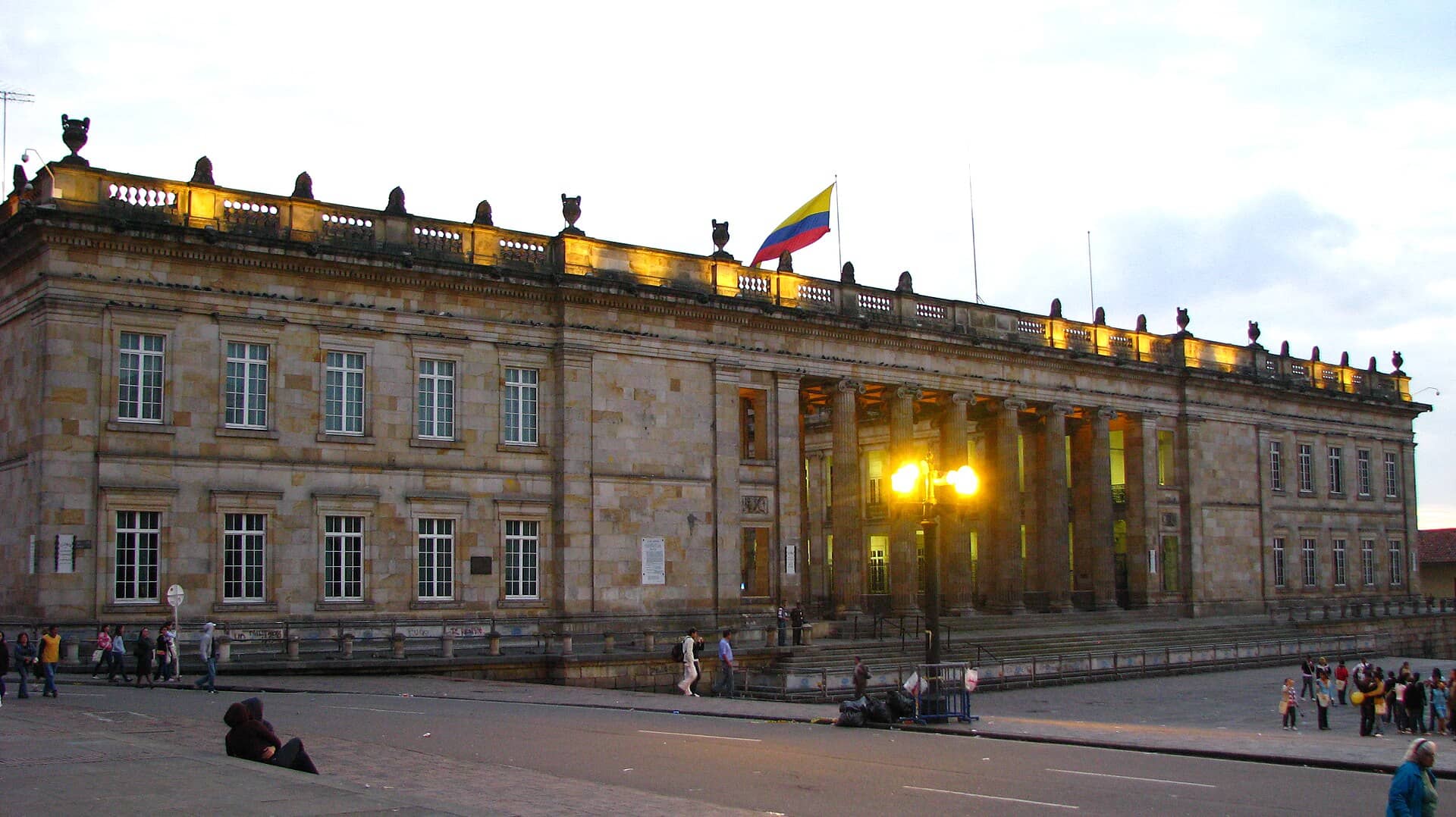 Colombia Considers Restoring Presidential Re-election