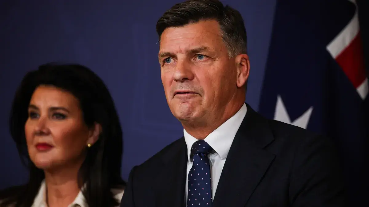 Frydenberg vs Taylor: Can He Fix Liberal Crisis?