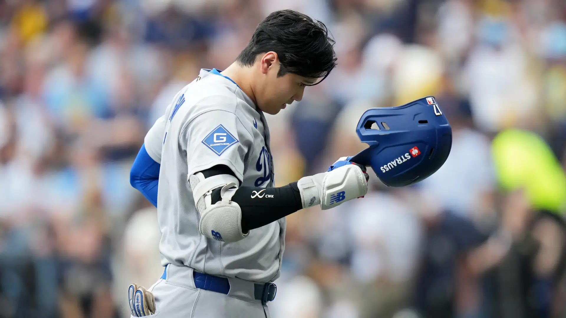 Shohei Ohtani to start in Dodgers' NLCS Game 3 lineup despite recent struggles