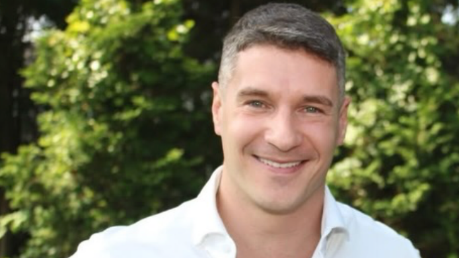 Chris Gallant Sells Bondage Photos as Campaign Gear