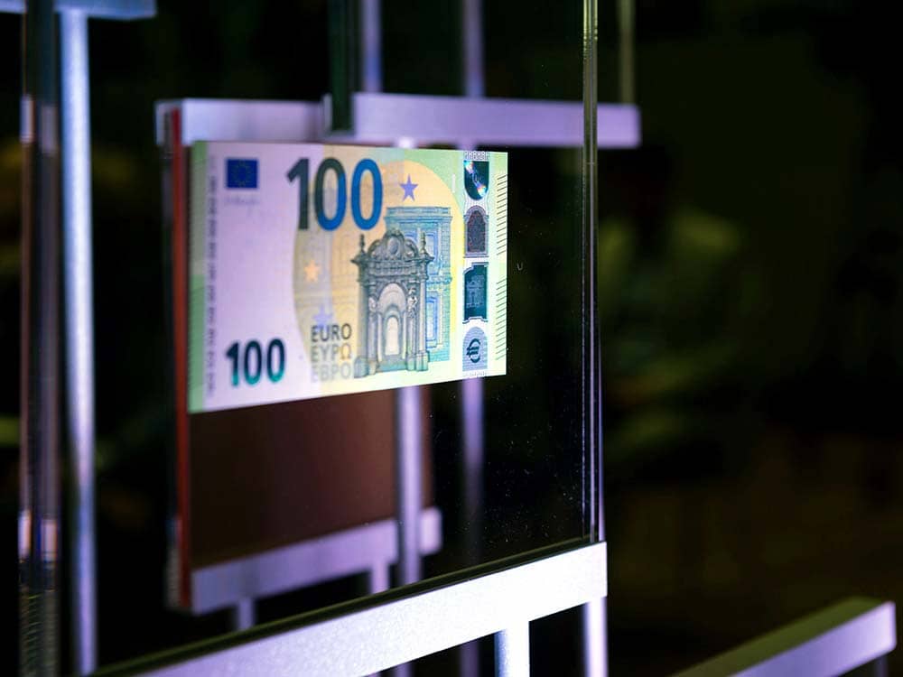 ECB’s Lane Highlights Role of Euro Liquidity Lines in Global Monetary System