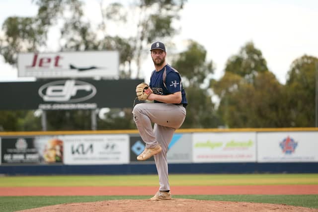 Sunshine Eagles Defeat Werribee Giants 18-0 in Five Innings